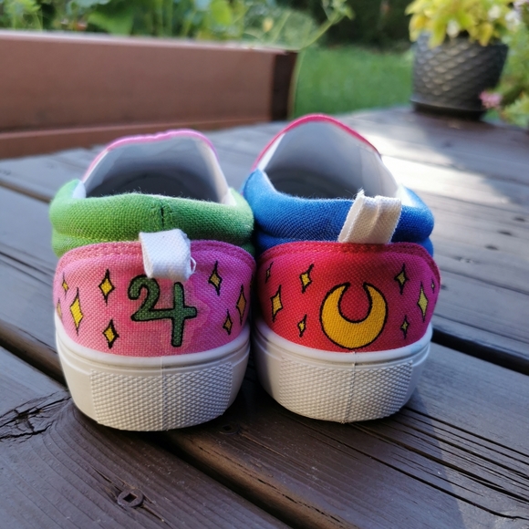 Sailor Moon slip on hand draw - Picture 4 of 10